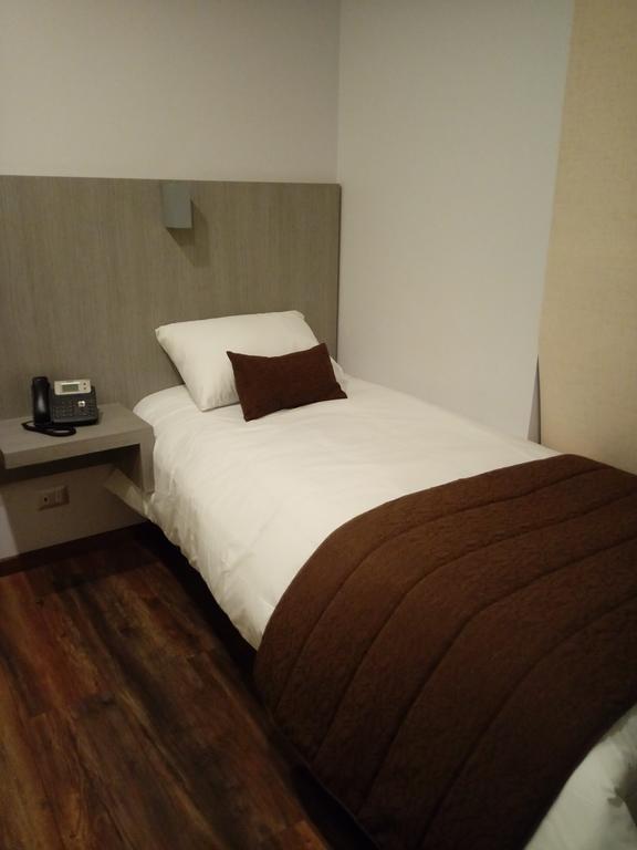 Hotel Elisa Cole Сантяго Екстериор снимка